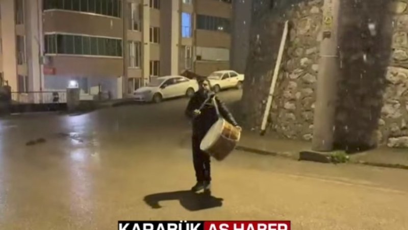 Karabük'te İlk Sahur Davul Sesleriyle Karşılandı.