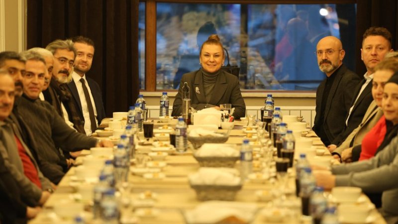 Safranbolu Belediye Başkanı Elif Köse muhtarlarla iftarda buluştu