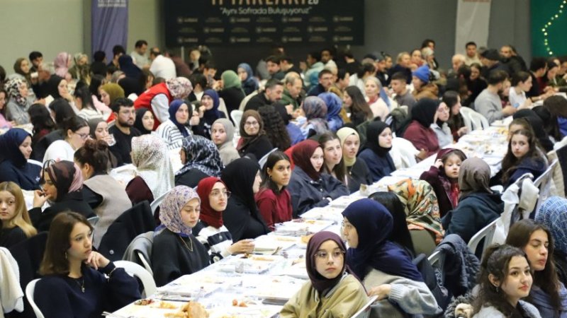 Karabük’te Gençler İftarda Buluştu